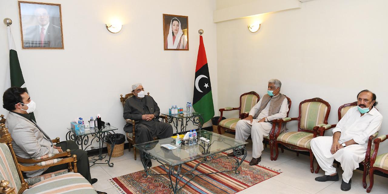 Qadir Baloch calls on Asif Ali Zardari in Islamabad