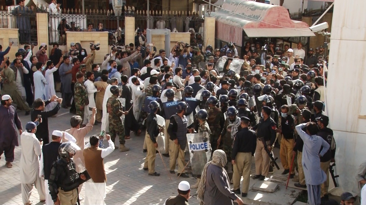 Ugly scenes inside Balochistan Assembly