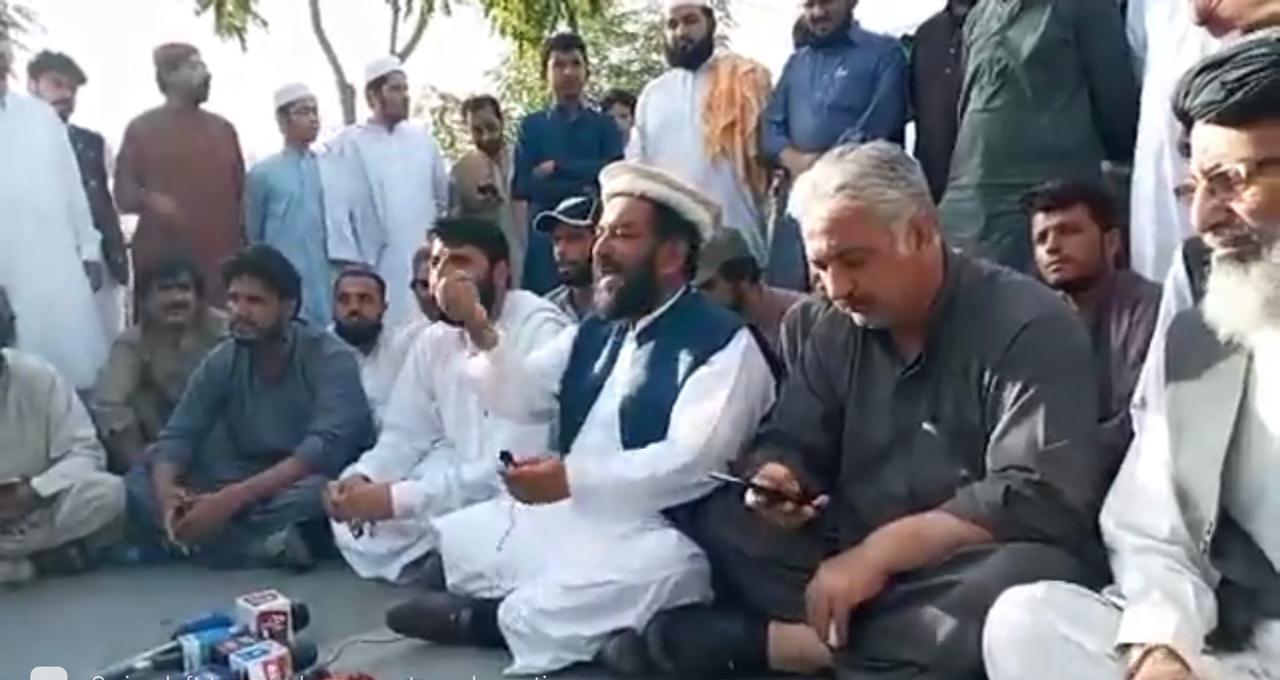 Balochistan opposition threatens hunger strike after a clash with police