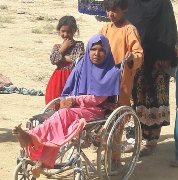 Pakistan deports 700 Afghan refugees