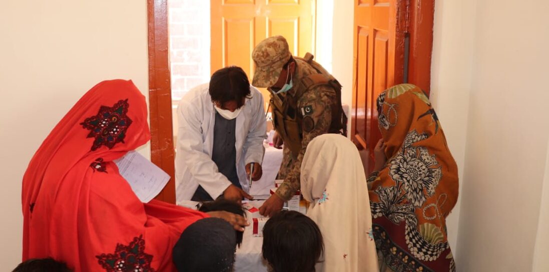 Pak Army, FC organize free medical camp in Khost Harnai