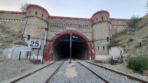 The Shela Bagh Khojak tunnel in the mirror of history