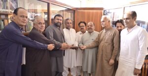 CM Balochistan, Mir Sarfaraz Bugti handing over documents of Journalists Cooperative Society to BUJ President, Khalil Ahmed : Photo provided by DGPR